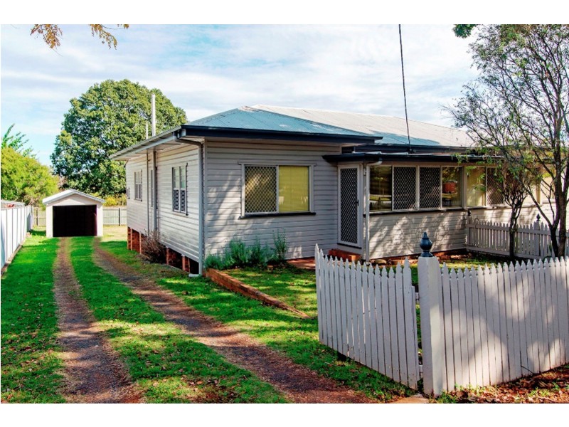 297B Hume Street, South Toowoomba QLD 4350