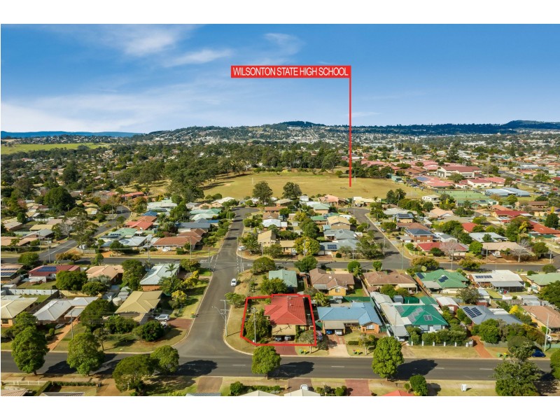 18 Barooga Court, Wilsonton Heights QLD 4350