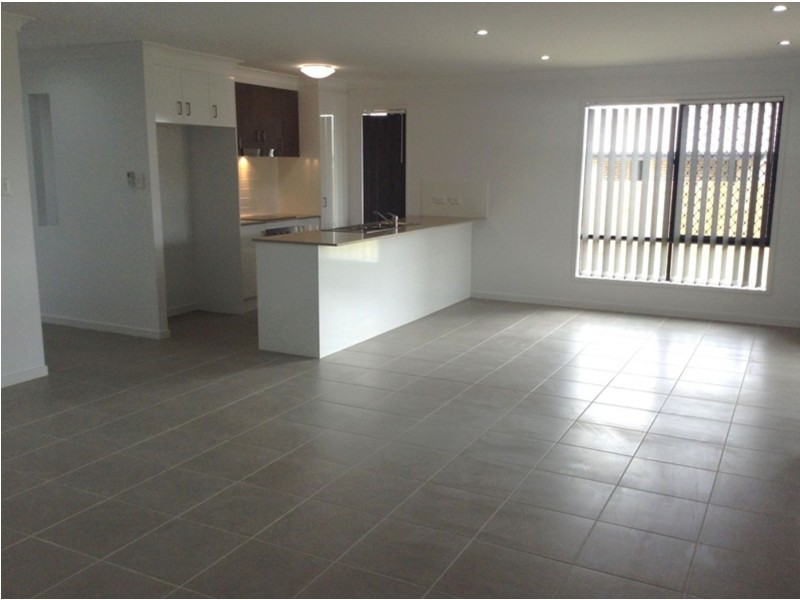 14 Esmeralda St, Cambooya QLD 4358