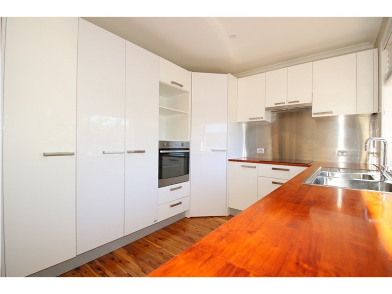 2 Raelyn Street, Centenary Heights QLD 4350