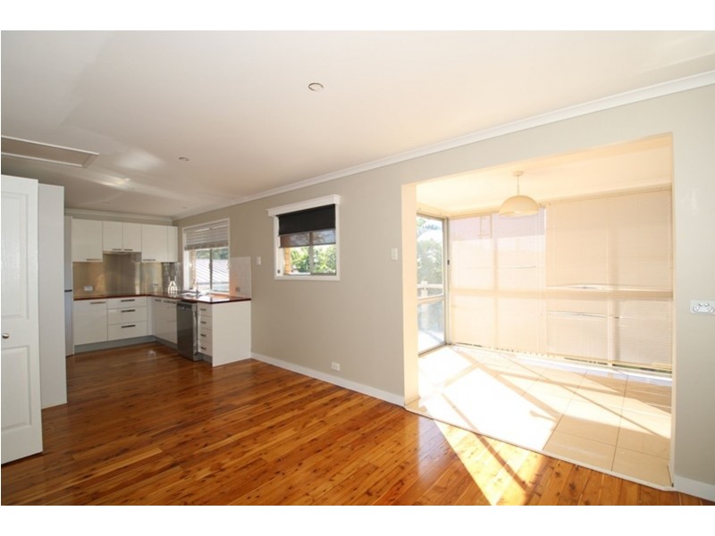 2 Raelyn Street, Centenary Heights QLD 4350