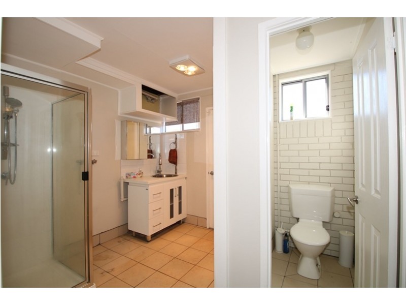 2 Raelyn Street, Centenary Heights QLD 4350