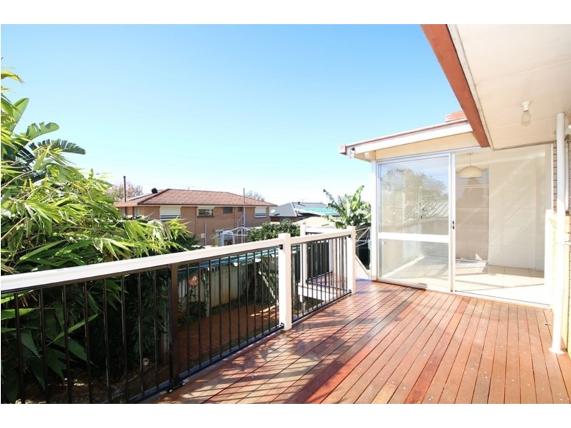 2 Raelyn Street, Centenary Heights QLD 4350