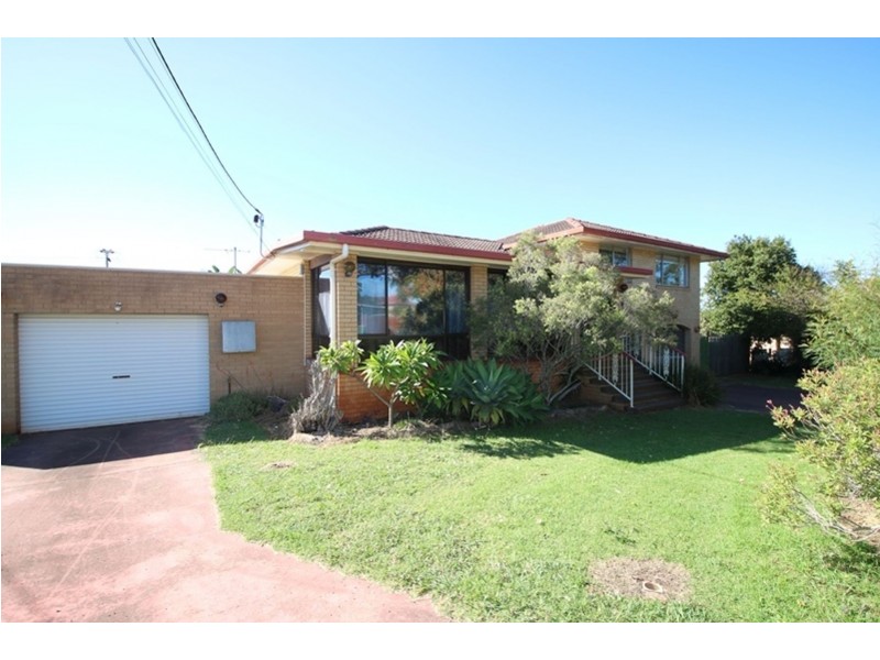 2 Raelyn Street, Centenary Heights QLD 4350