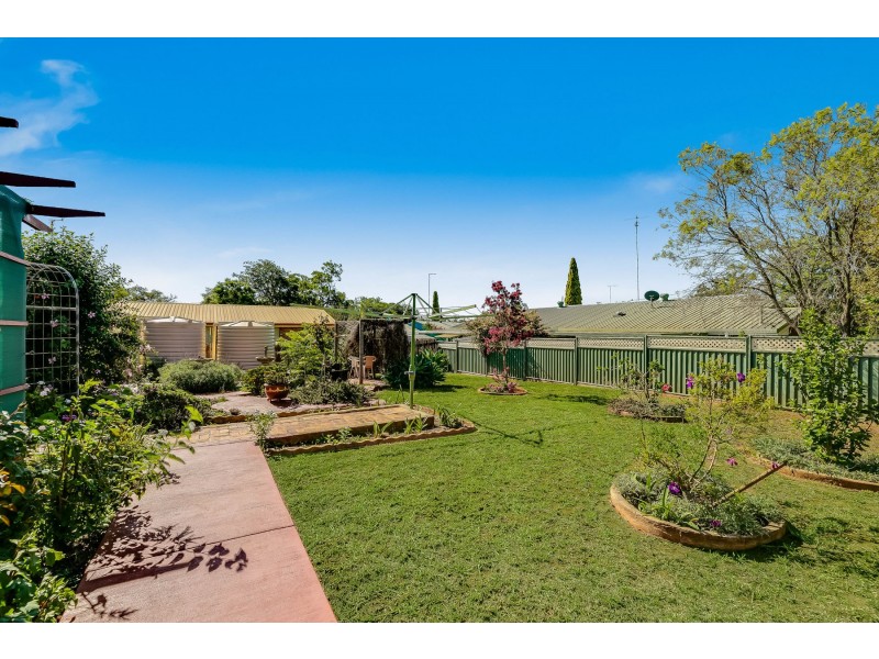 43 Paull Street, Wilsonton QLD 4350