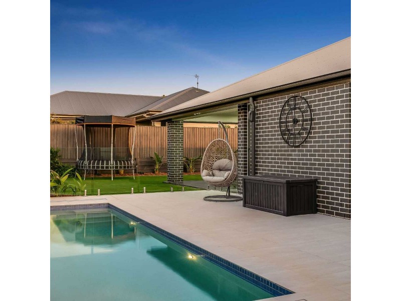 Middle Ridge QLD 4350