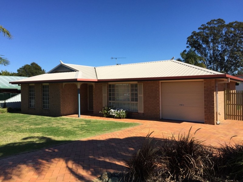 56 Moore Crescent, Wilsonton QLD 4350