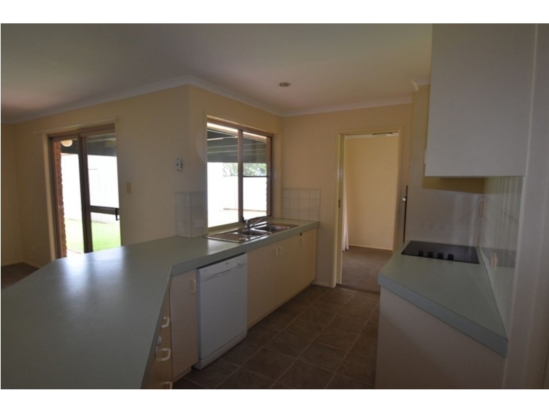 56 Moore Crescent, Wilsonton QLD 4350