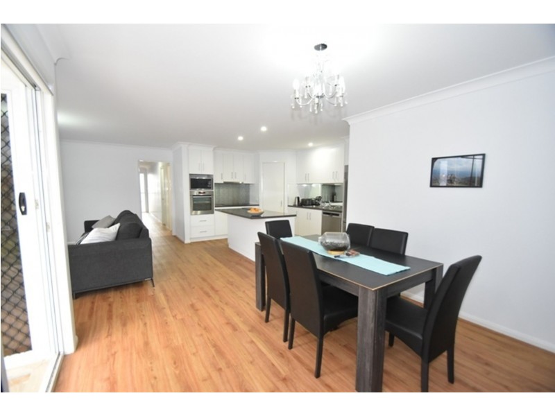 2/14 Wandsworth Street, Cranley QLD 4350