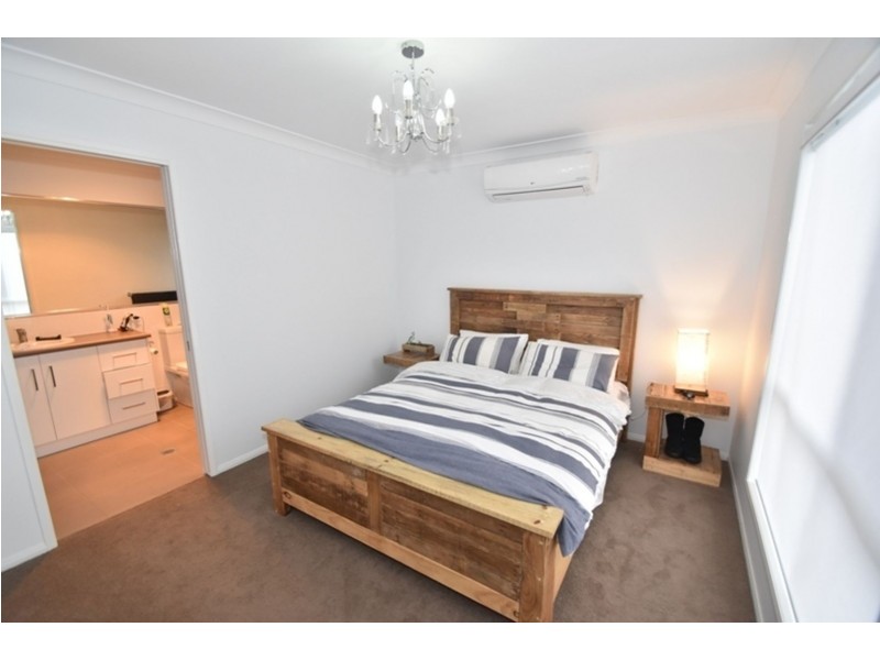 2/14 Wandsworth Street, Cranley QLD 4350