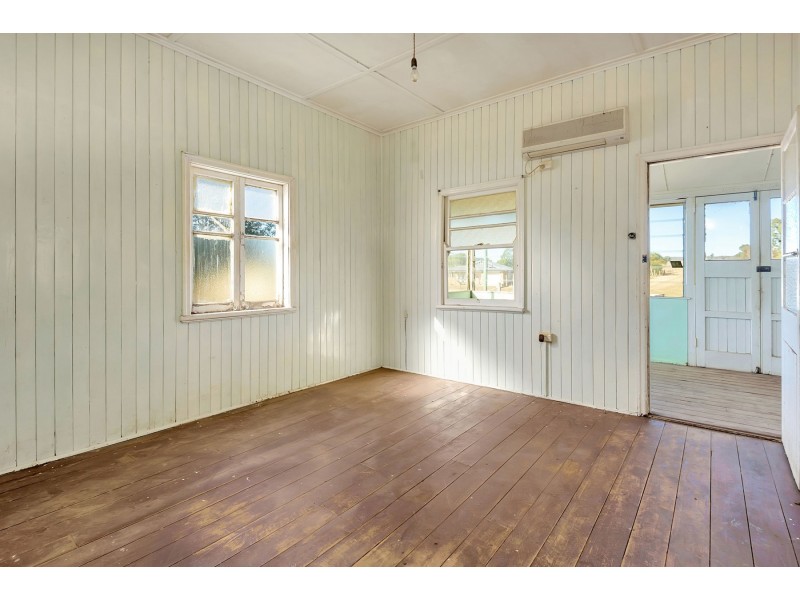 16 King Street, Greenmount QLD 4359