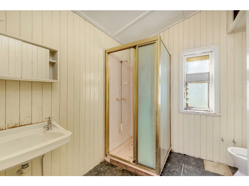 16 King Street, Greenmount QLD 4359