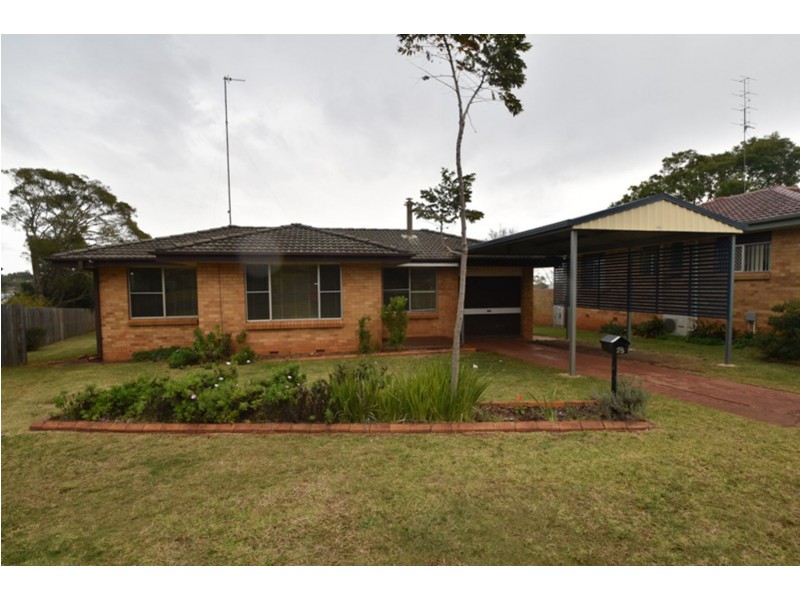 25 Batterbee Street, Rangeville QLD 4350