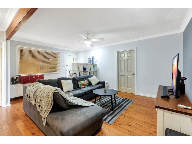 12 Berghofer Street, Rockville QLD 4350