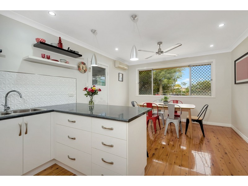 12 Berghofer Street, Rockville QLD 4350