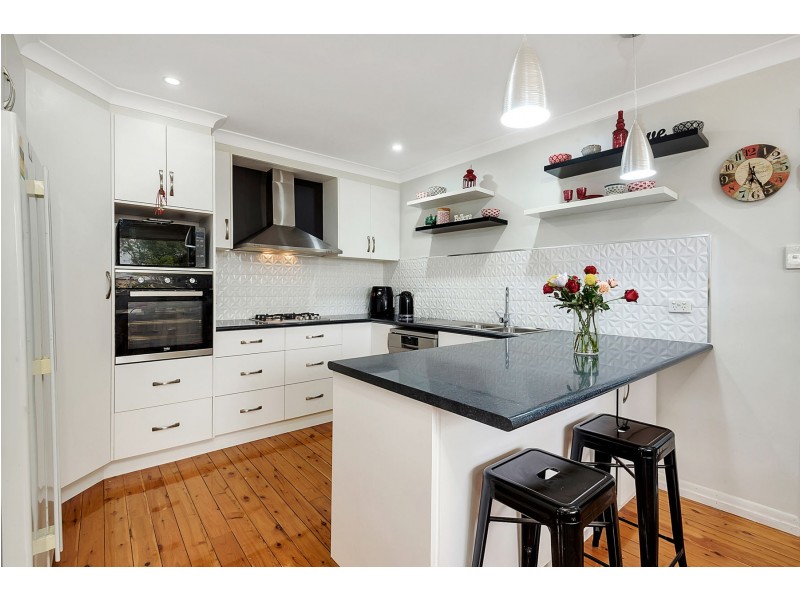 12 Berghofer Street, Rockville QLD 4350