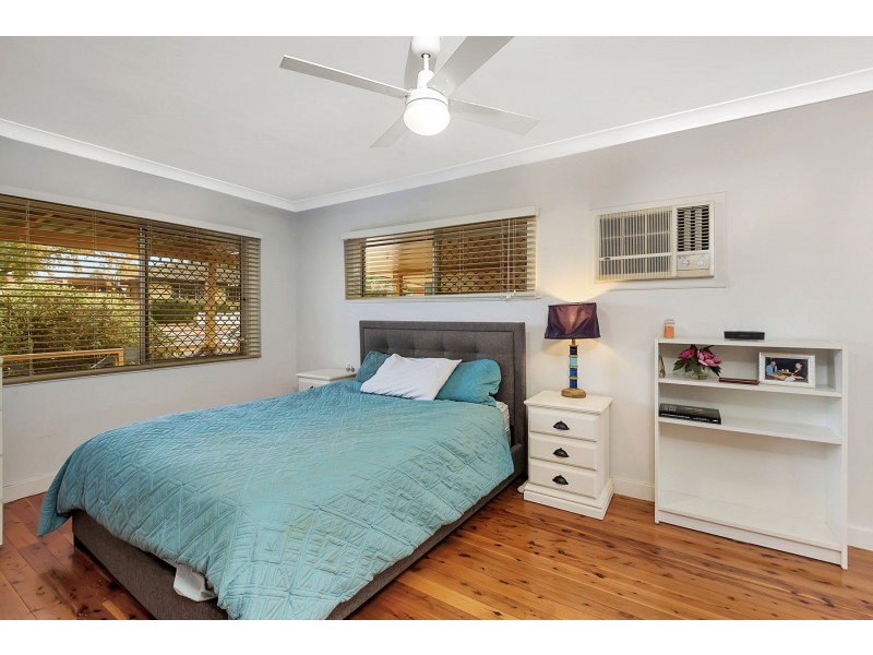 12 Berghofer Street, Rockville QLD 4350