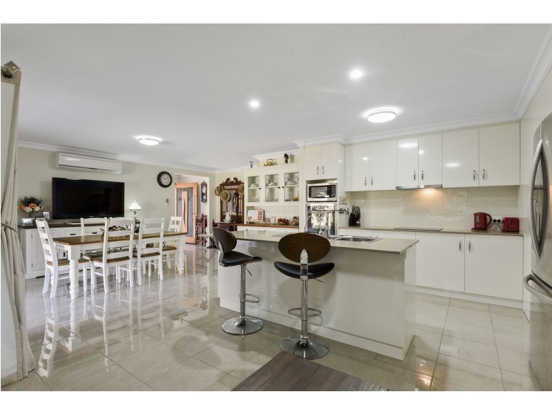 9 Petria Court, Meringandan QLD 4352