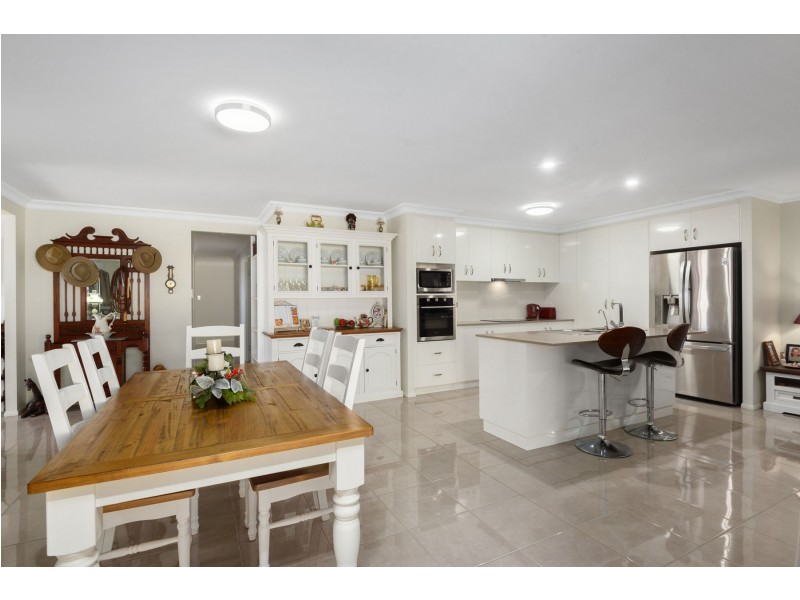 9 Petria Court, Meringandan QLD 4352