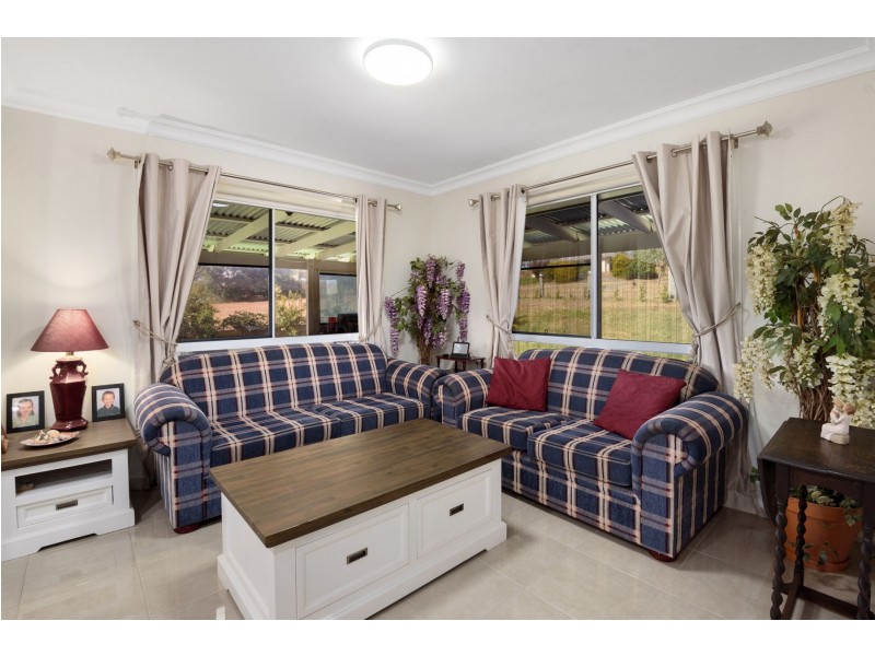 9 Petria Court, Meringandan QLD 4352