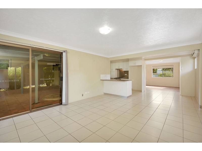 8 Peters Street, Goombungee QLD 4354