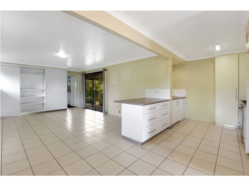 8 Peters Street, Goombungee QLD 4354