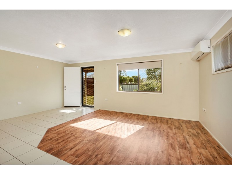 8 Peters Street, Goombungee QLD 4354