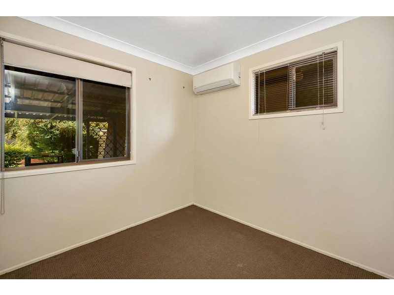 8 Peters Street, Goombungee QLD 4354