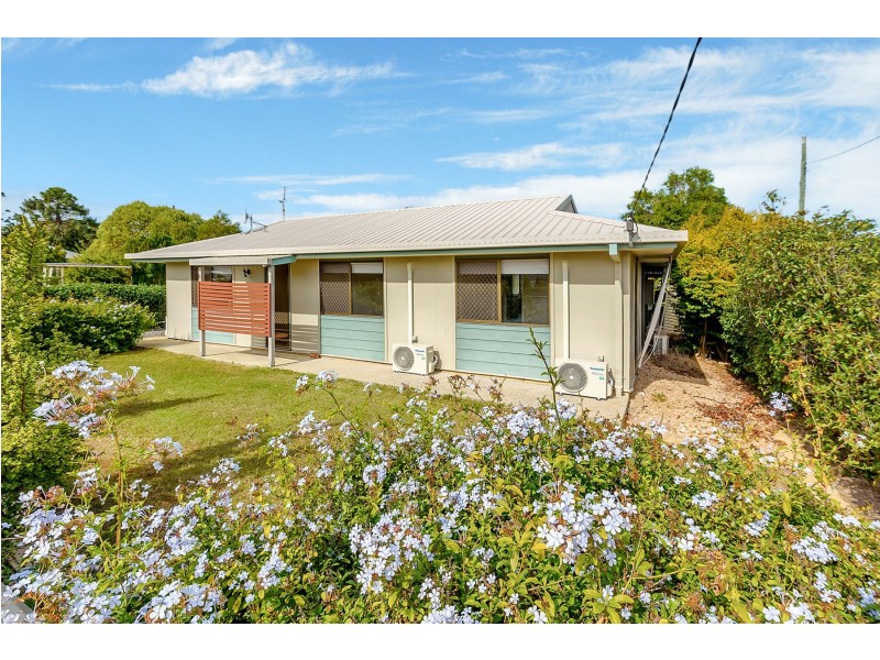 8 Peters Street, Goombungee QLD 4354