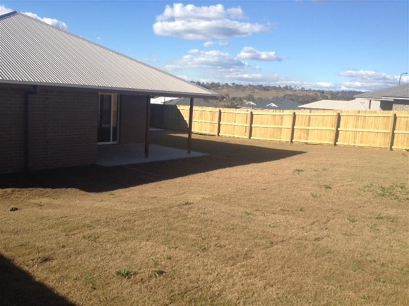 17 Breanna Street, Cotswold Hills QLD 4350