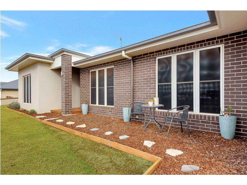10 Triller Street, Meringandan West QLD 4352