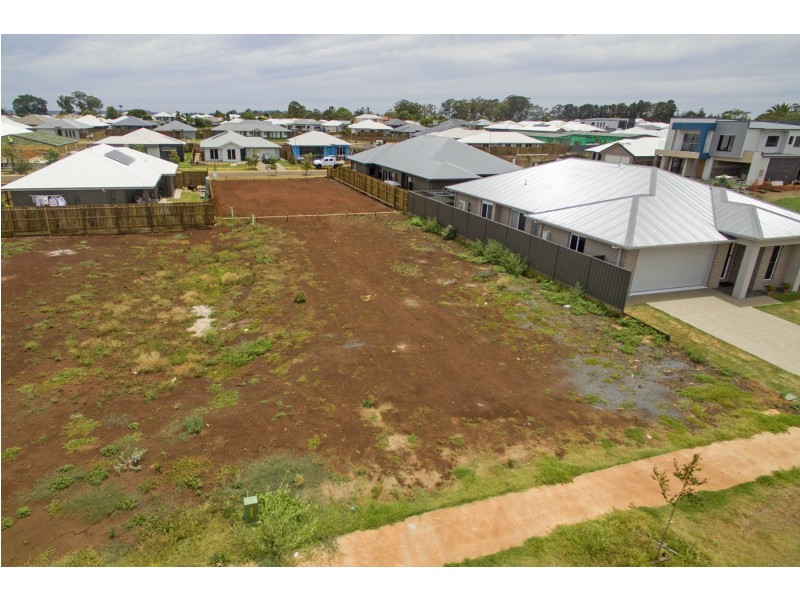 3 Bernadette Street, Middle Ridge QLD 4350