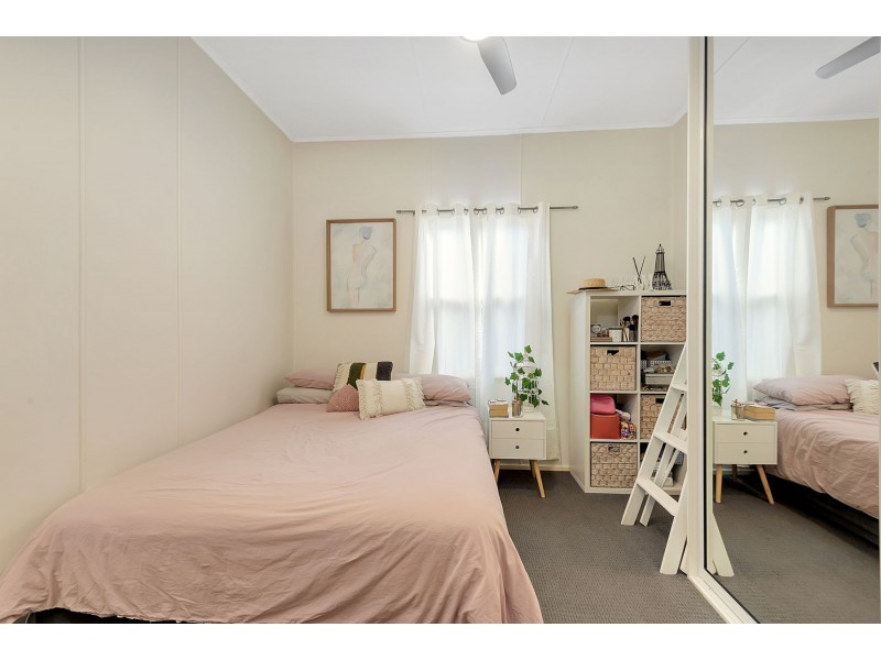 266 Alderley Street, Centenary Heights QLD 4350