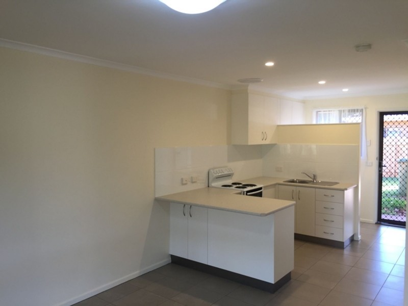 2/14 Damian Crescent, Kearneys Spring QLD 4350