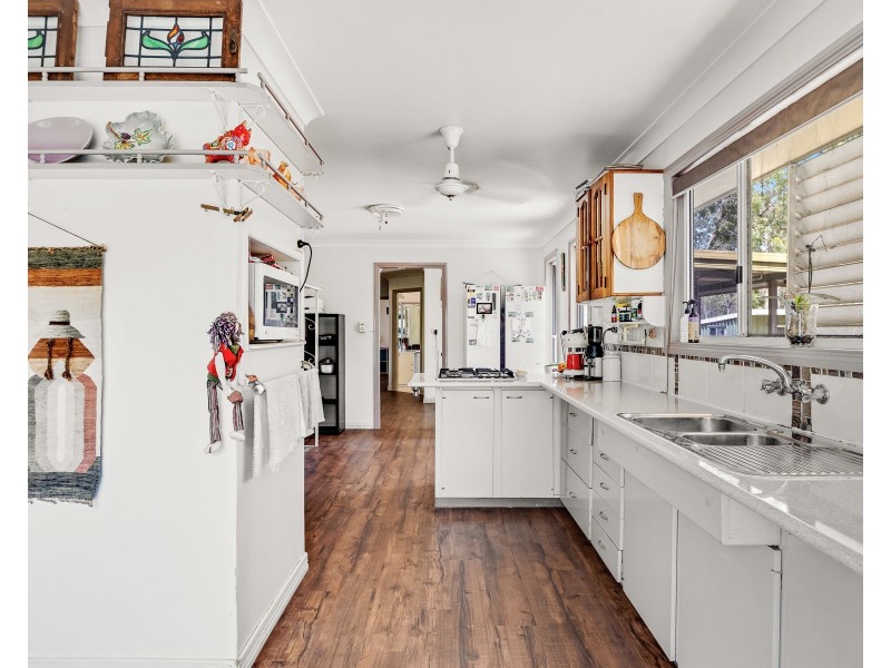 102 Milora Road, Upper Lockyer QLD 4352