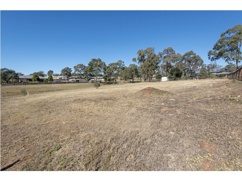 2 Triller Street, Meringandan West QLD 4352