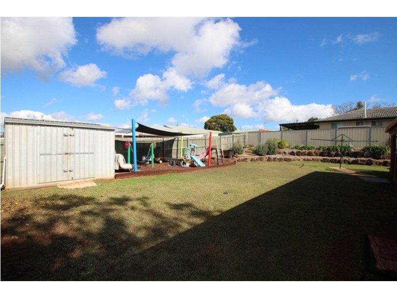 386 Stenner Street, Kearneys Spring QLD 4350
