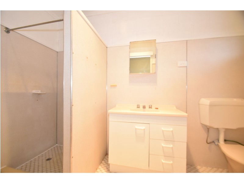 2/15 Perth Street, Rangeville QLD 4350