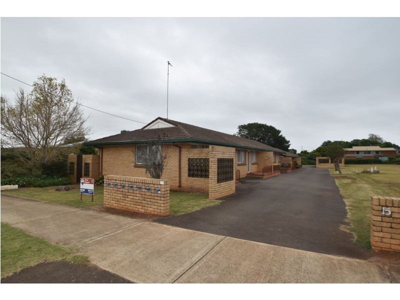 2/15 Perth Street, Rangeville QLD 4350