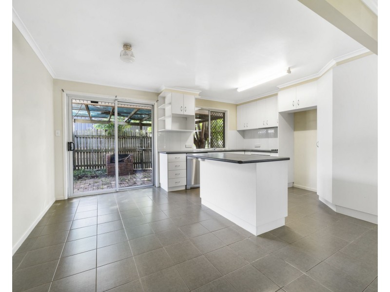 11 Wine Drive, Wilsonton Heights QLD 4350