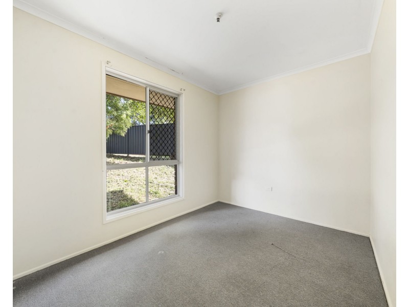 11 Wine Drive, Wilsonton Heights QLD 4350