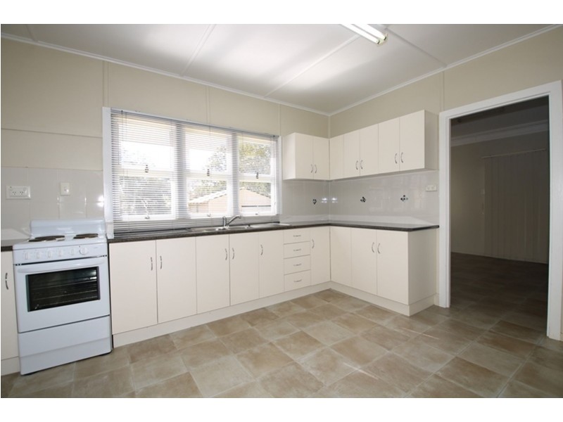 89 Hill Street, Newtown QLD 4350