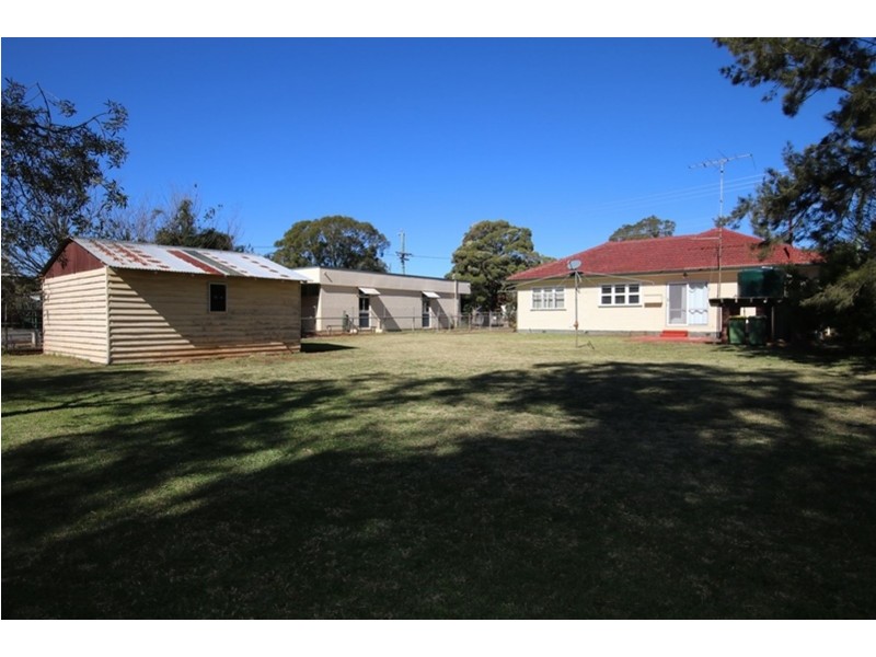 89 Hill Street, Newtown QLD 4350