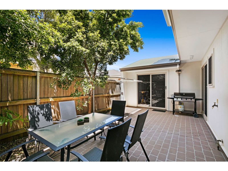 2/74 Ipswich Street, East Toowoomba QLD 4350