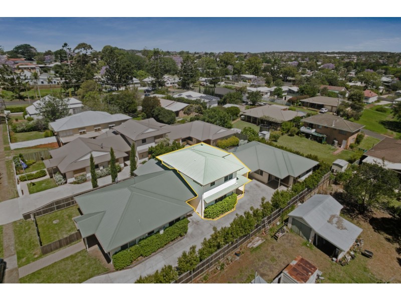 2/74 Ipswich Street, East Toowoomba QLD 4350