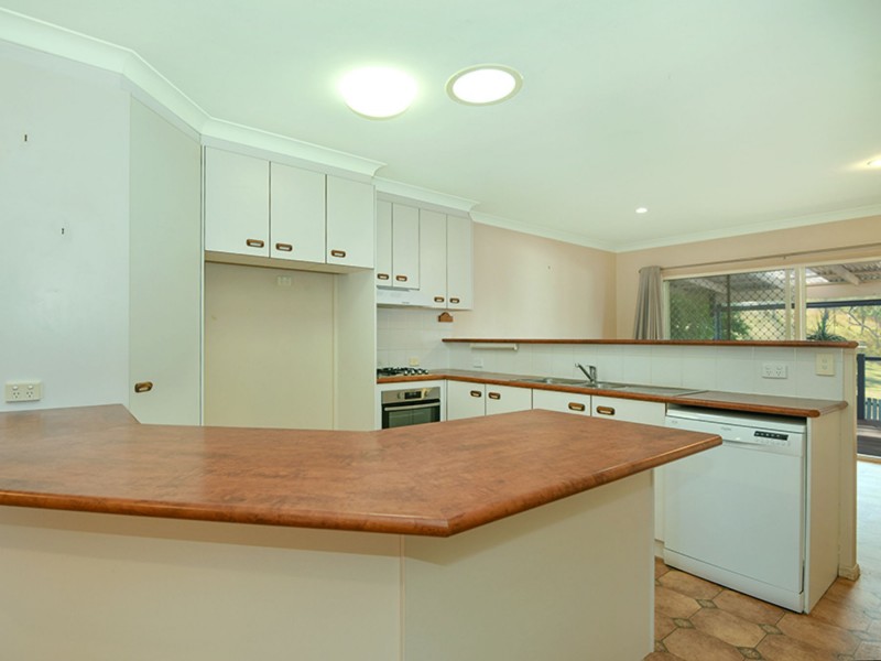 2 Lysanda Close, Wilsonton QLD 4350