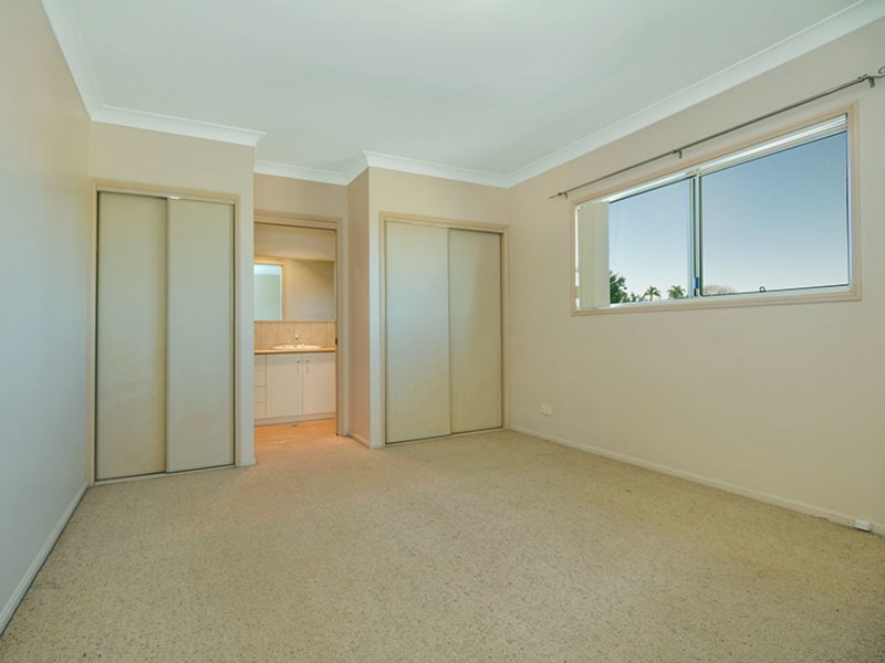 2 Lysanda Close, Wilsonton QLD 4350