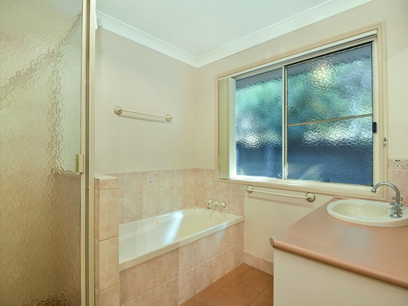 2 Lysanda Close, Wilsonton QLD 4350