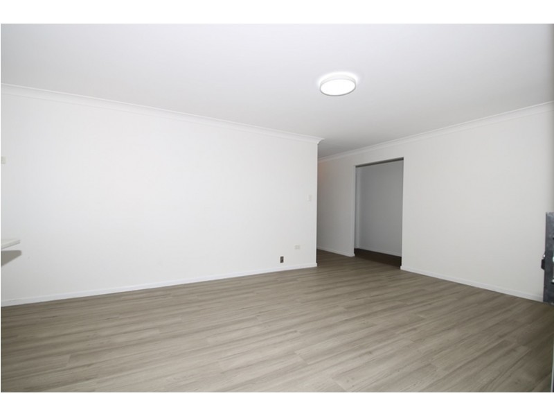 106 Hursley Road, Newtown QLD 4350