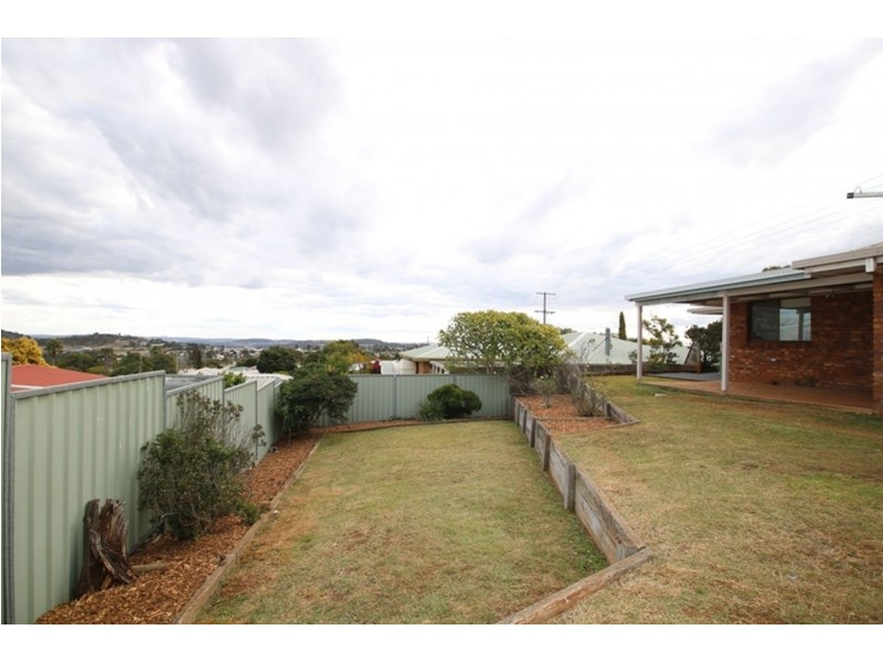 106 Hursley Road, Newtown QLD 4350